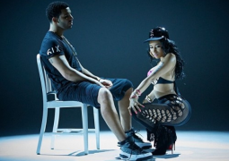 Nicki Minaj – Anaconda Lyrics